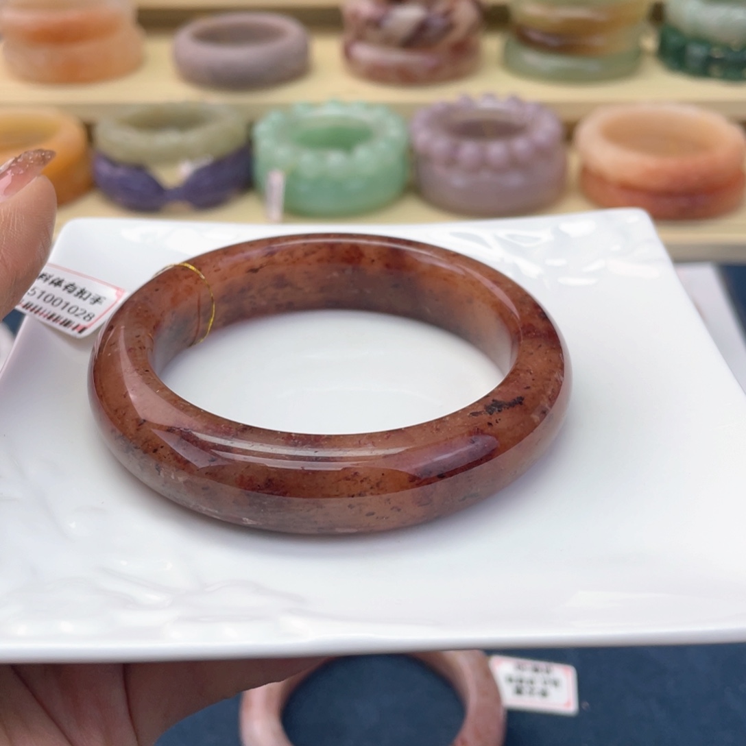 石英质玉未镶嵌手镯