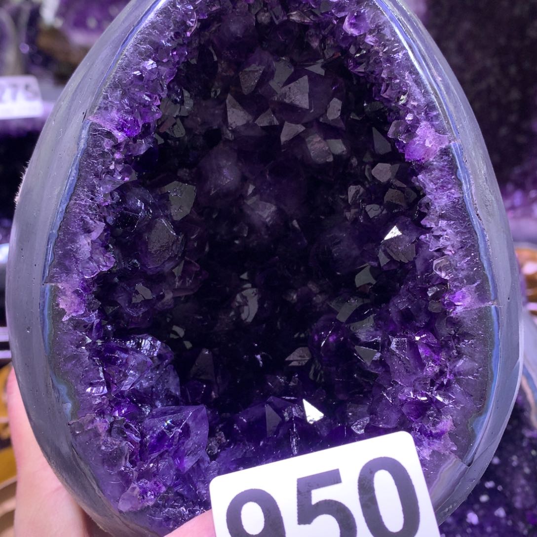 水晶水晶摆件未镶嵌如****?