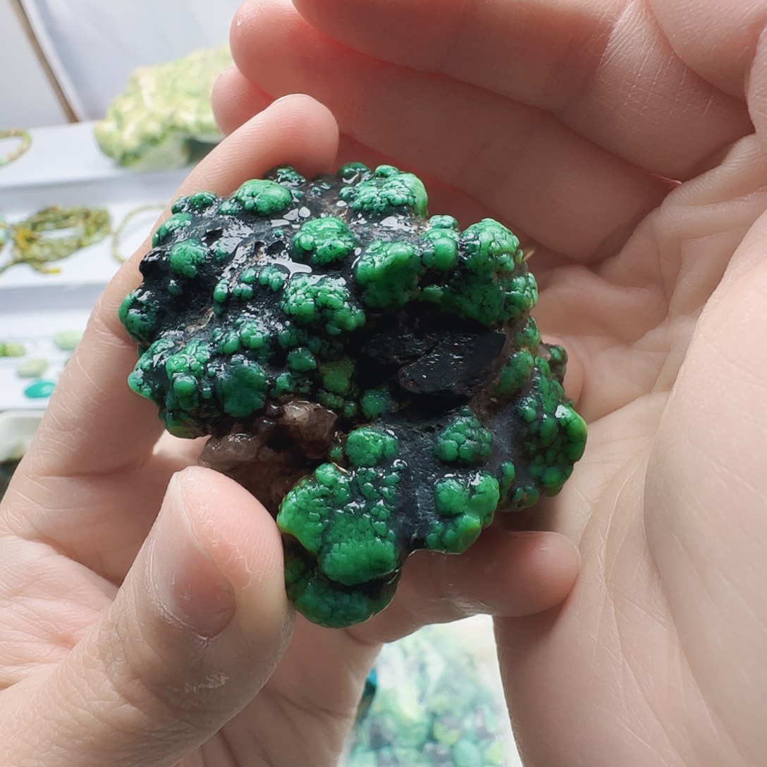 绿松石未镶嵌颈饰翠色菜籽随行