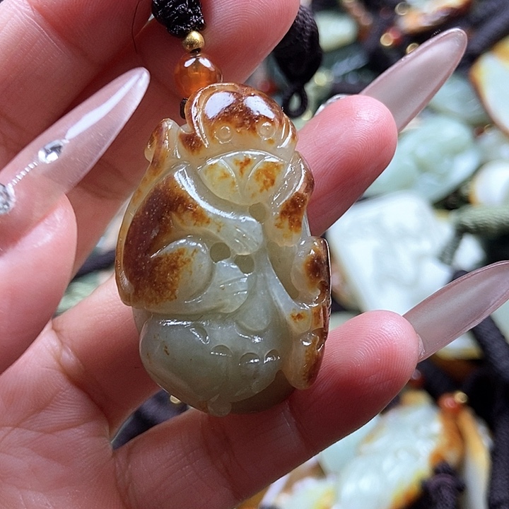 和田玉颈饰未镶嵌