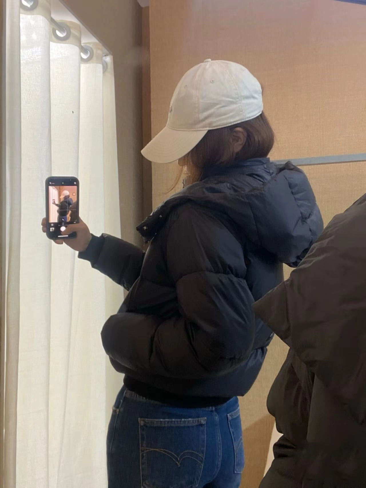 ALOT宽松连帽舒适长袖棉服 蓬宽松加厚立领保暖户外连帽女款