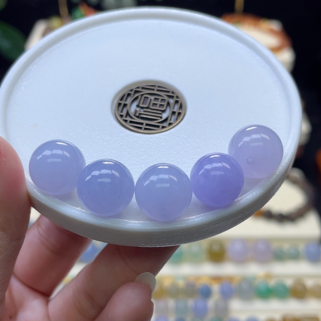 翡翠颈饰未镶嵌卡12+