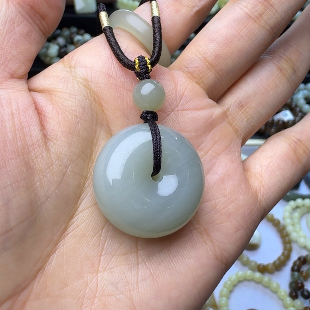 和田玉（青白玉）未镶嵌颈饰