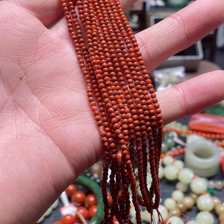 南红玛瑙颈饰未镶嵌