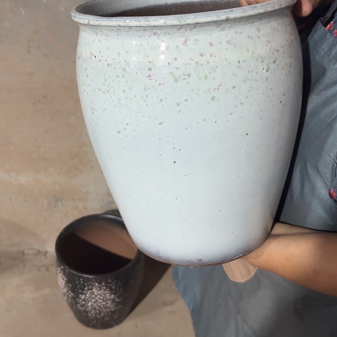 紫砂花盆口25高30一个