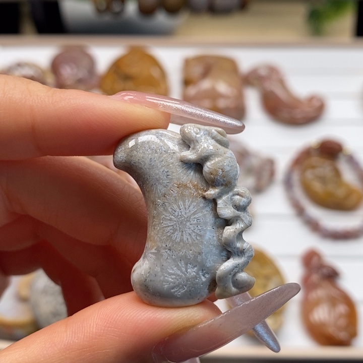 硅化玉颈饰未镶嵌吊坠。12号链接