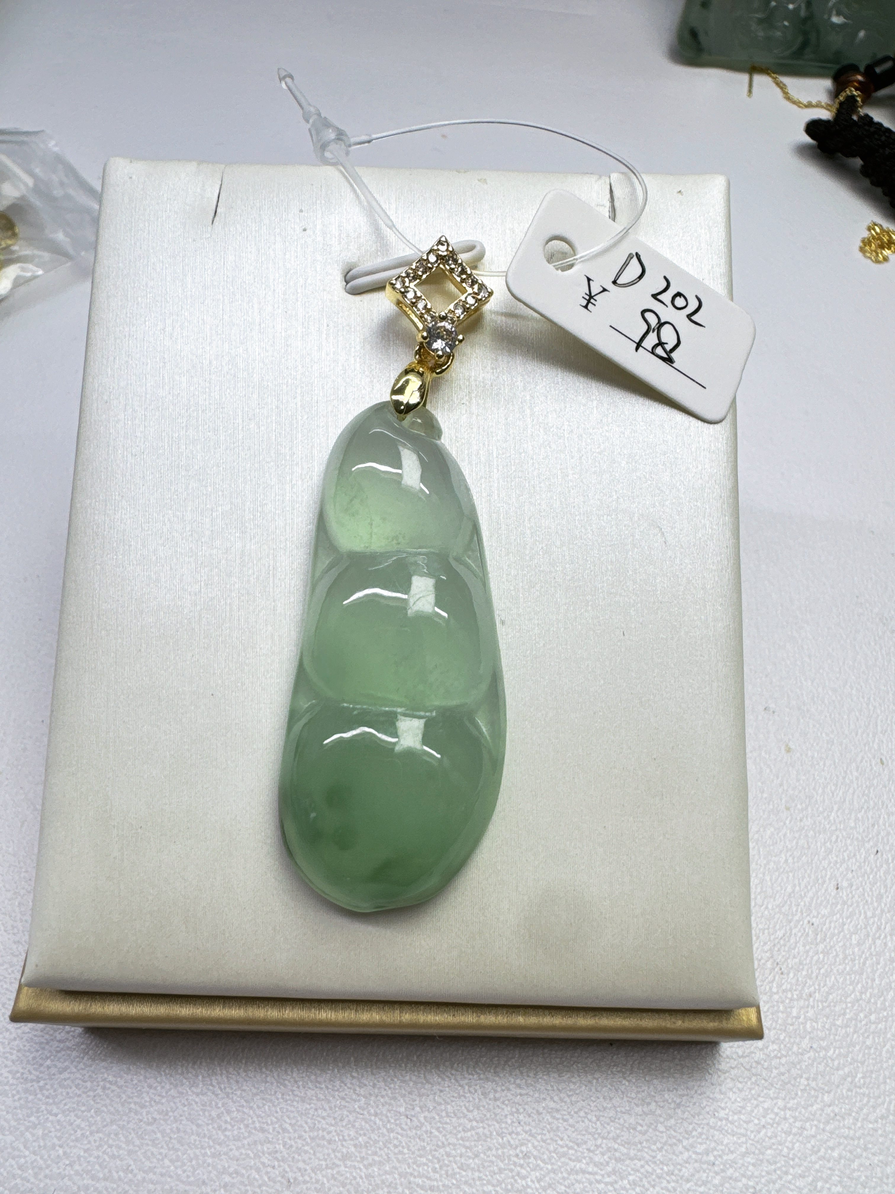 d202时尚男女款吊坠