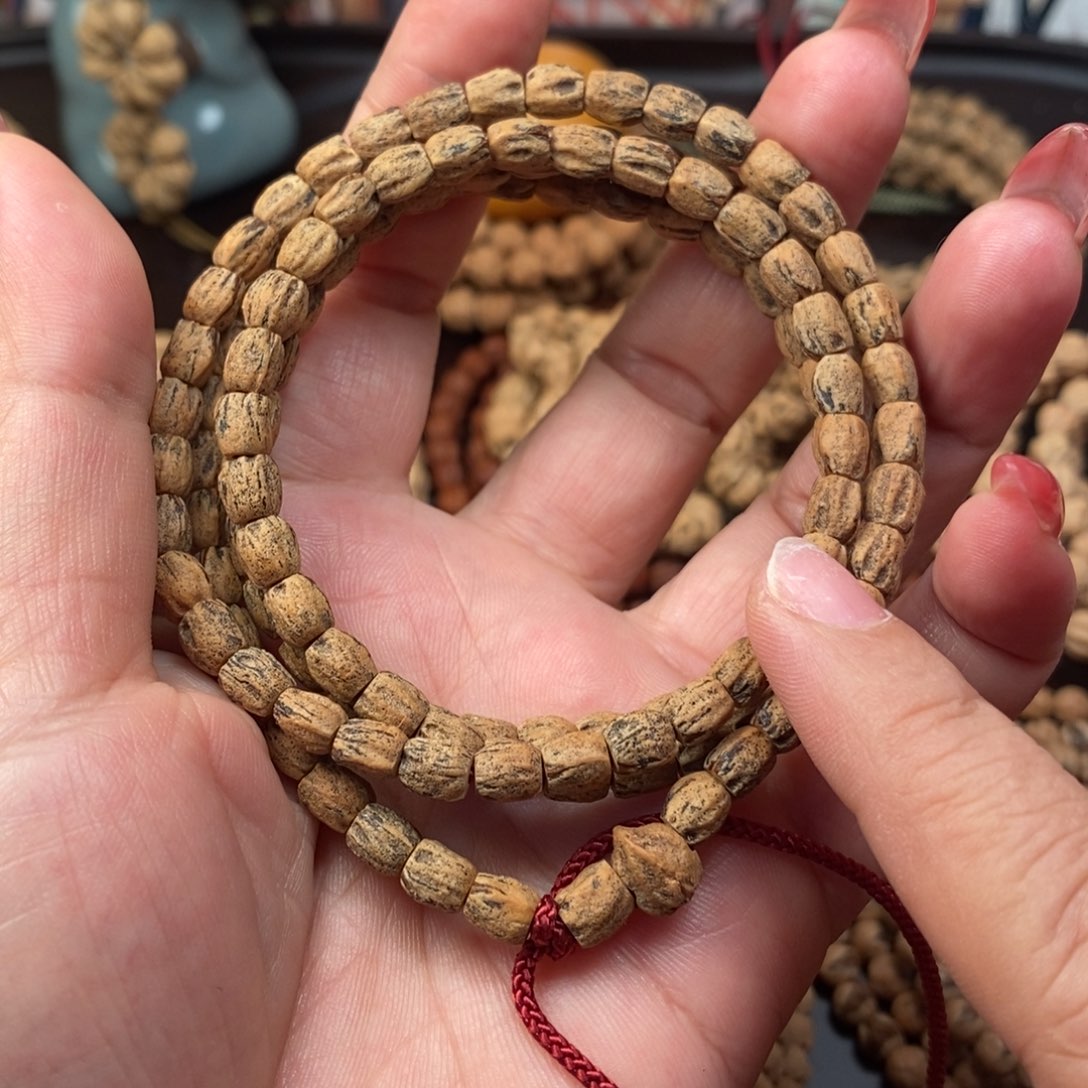 H***G吊坠柏香籽/百香籽红芽高状