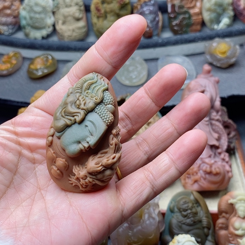 【闪购商品】定制石英质玉吊坠未镶嵌