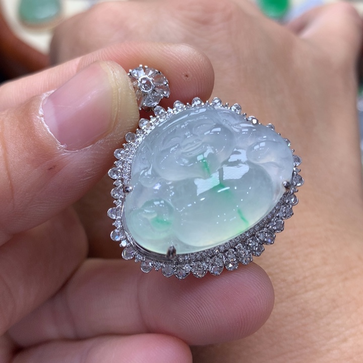 翡翠吊坠(不含链)18K金镶嵌