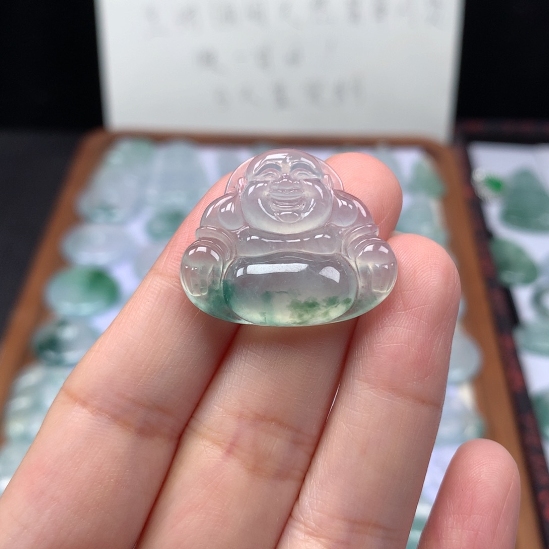 颈饰未镶嵌翡翠冰种飘花佛公