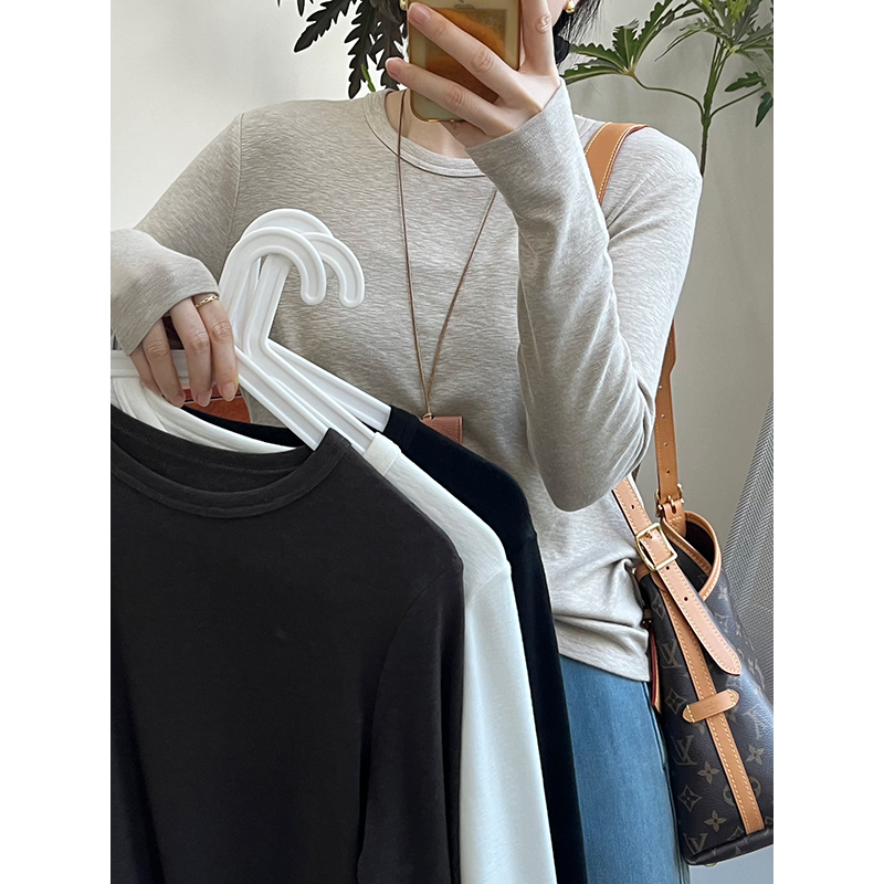 秋冬加绒圆领长袖T恤女宽松显瘦高弹力百搭打底衫