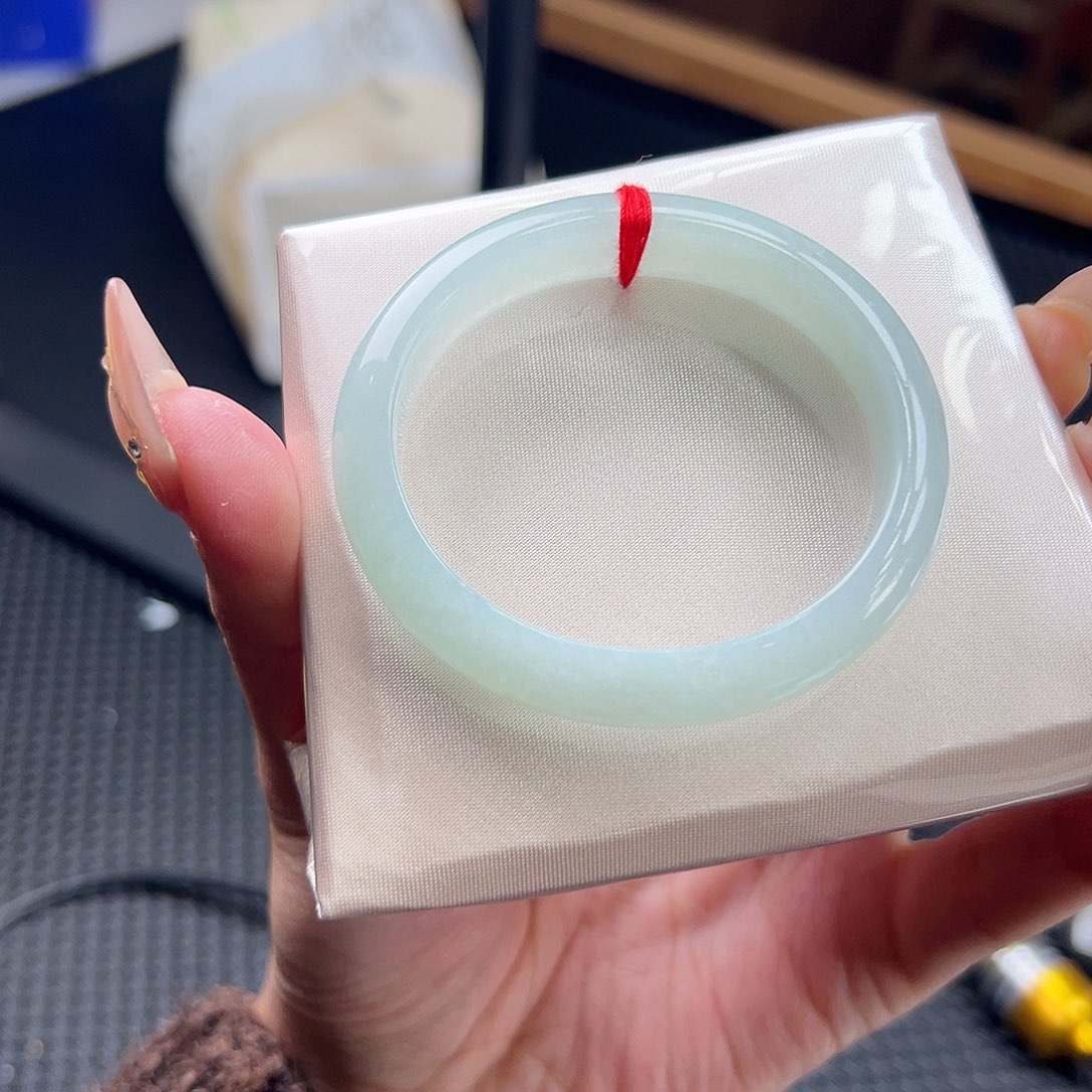 翡翠手镯未镶嵌贵妃50