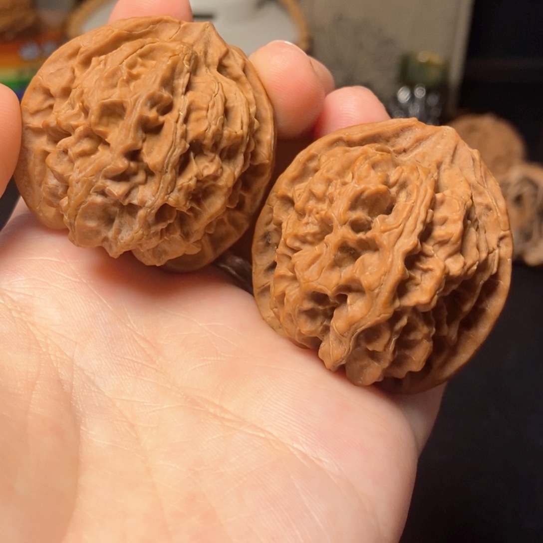 文玩核桃吊坠39红皮苹果园2