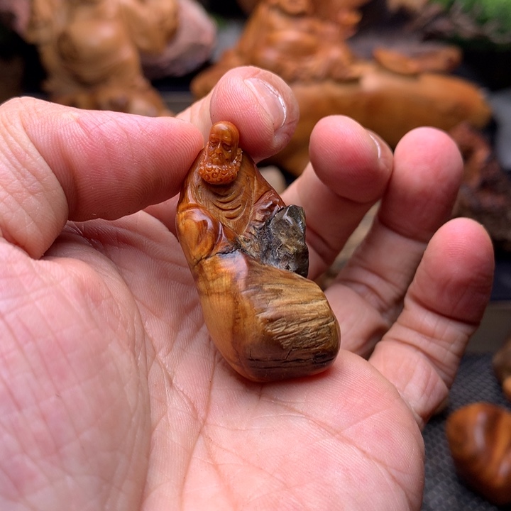 柏木（崖柏）崖柏陈化料手把件