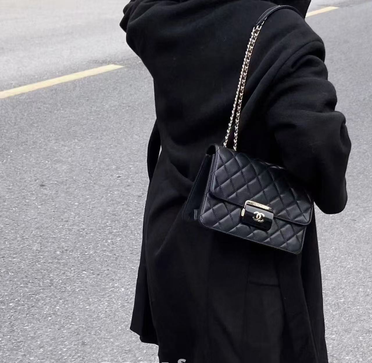 99新 Chanel/香奈儿 44333/黑金戴妃/单肩斜挎包/33