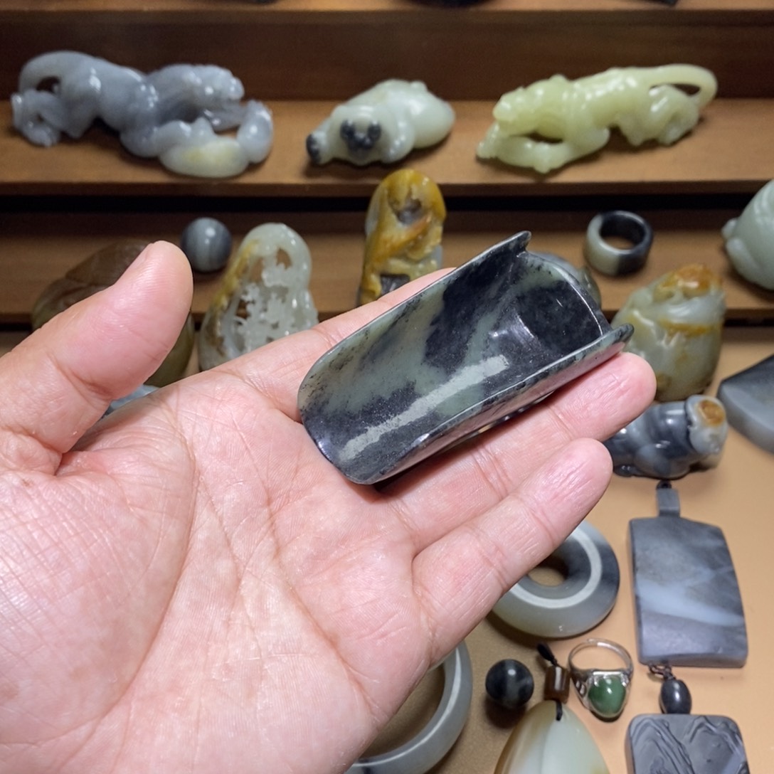 未镶嵌和田玉摆件