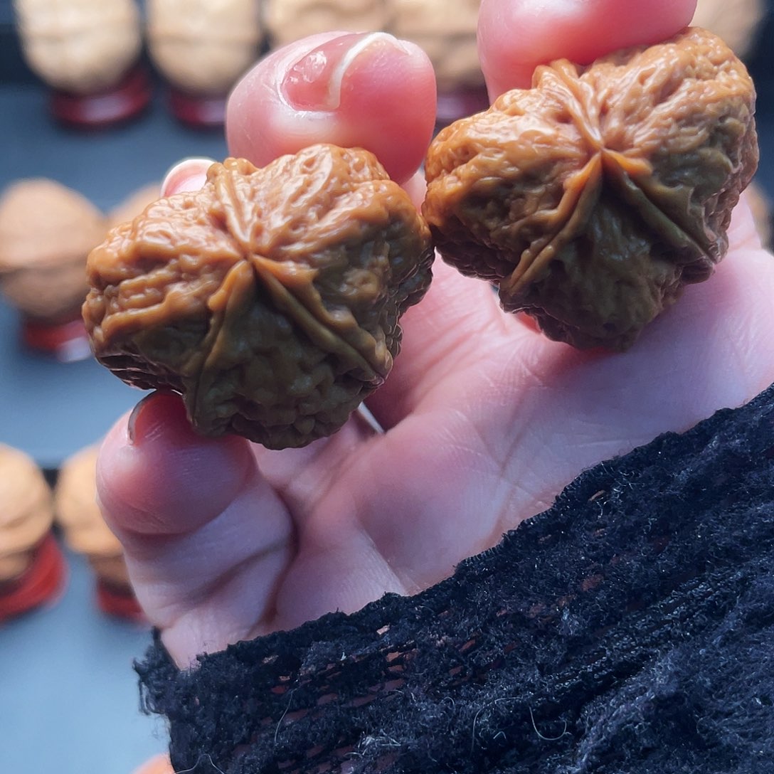 文玩核桃吊坠宽*三棱……