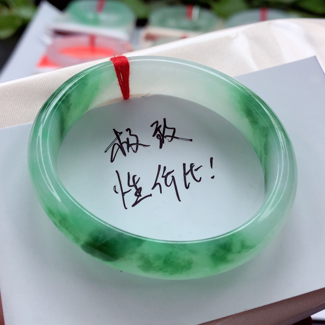 翡翠手镯（贵妃镯）未镶嵌正50小手福利 阳绿花 闭眼拍 小柒