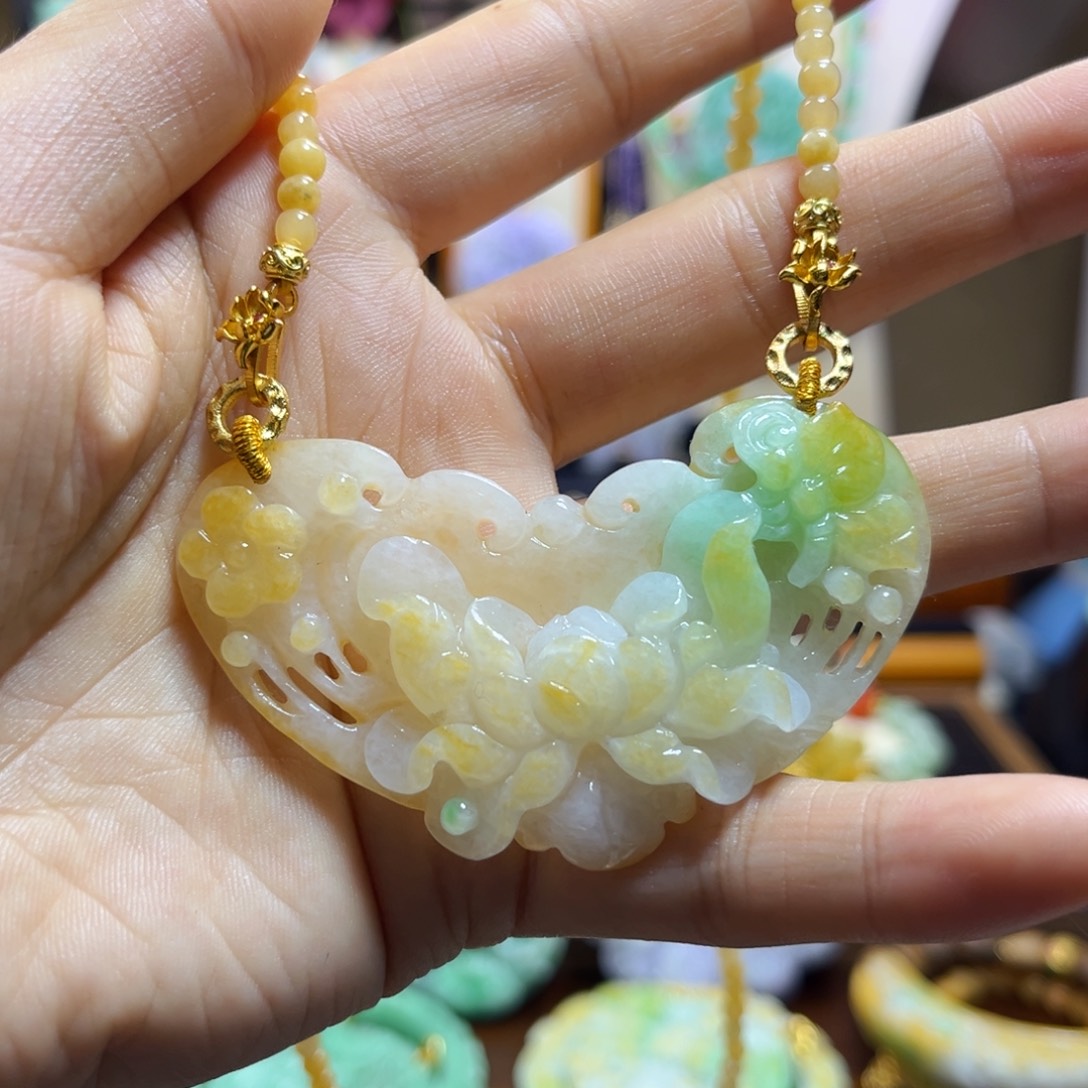 翡翠未镶嵌颈饰天然翡翠