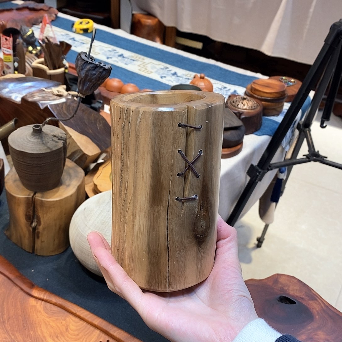 金丝楠木实木笔筒