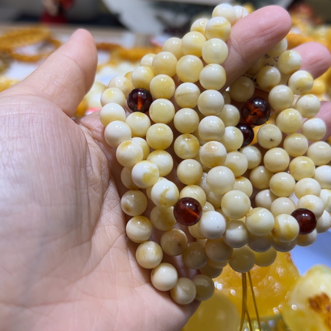 琥珀珠宝奇石未镶嵌