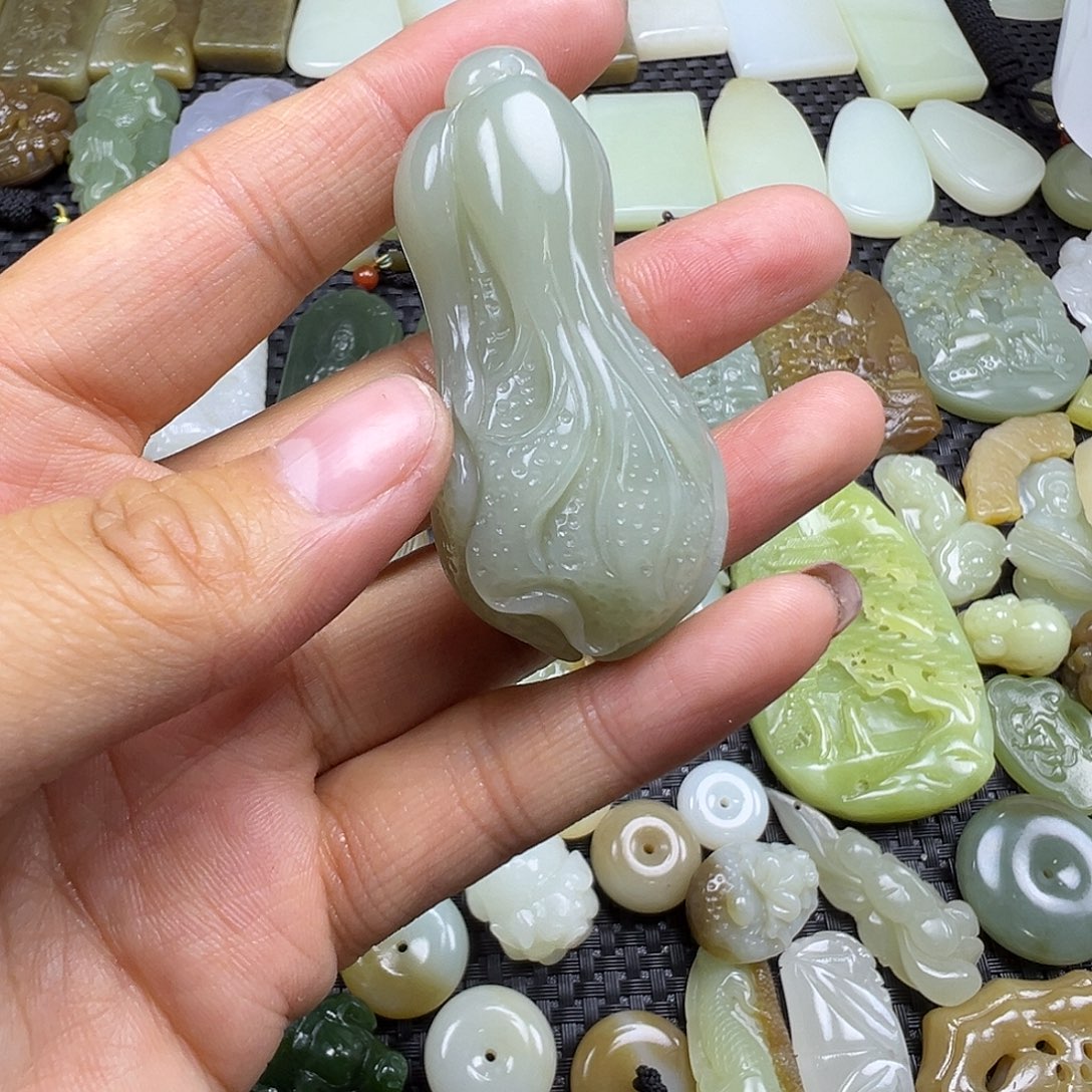 和田玉未镶嵌吊坠(不含链)