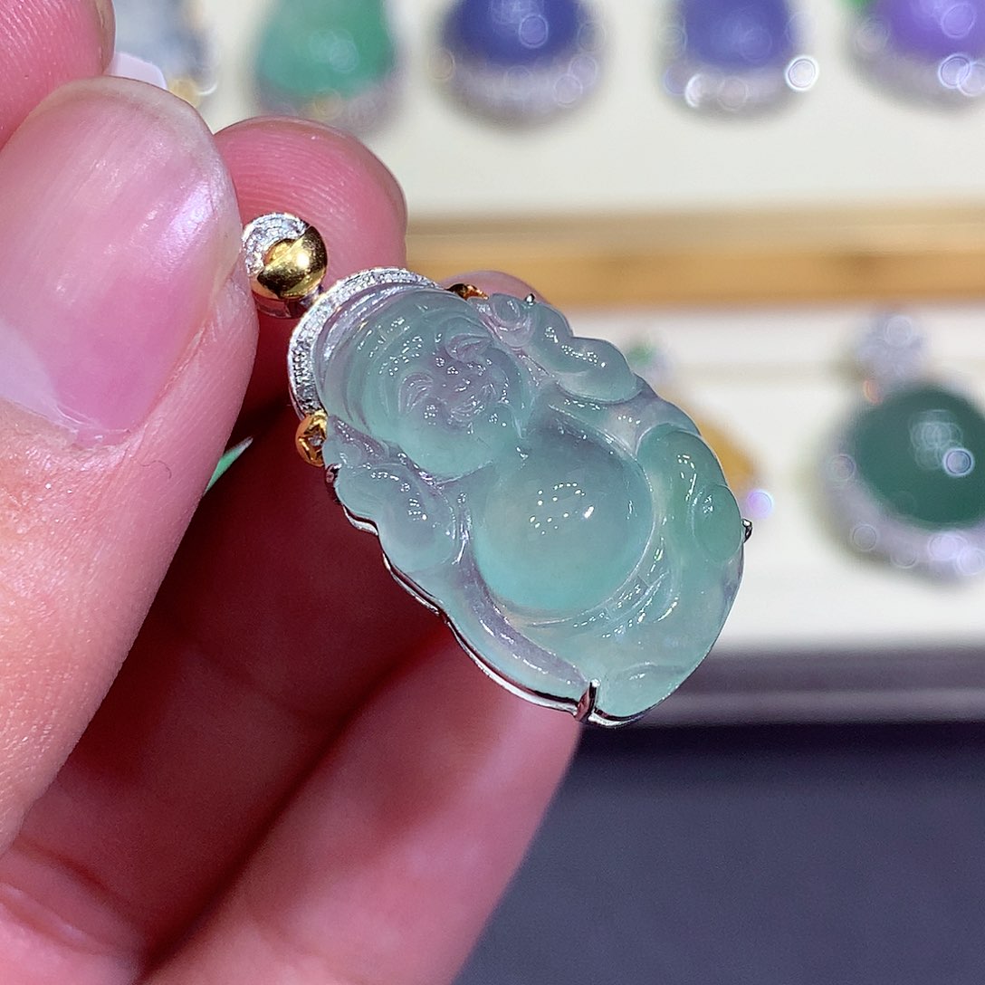 翡翠吊坠(不含链)18K金镶嵌