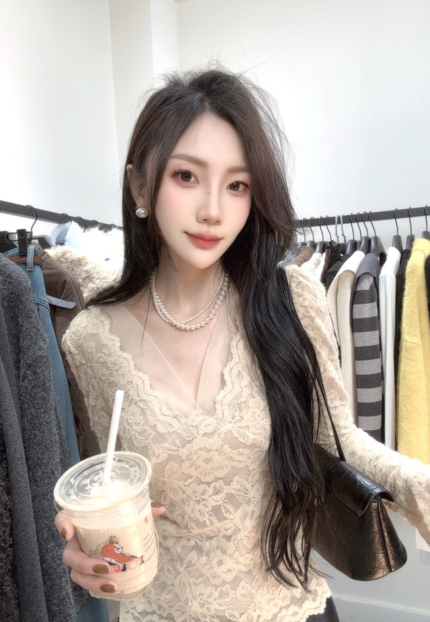 纤姑娘拼接蕾丝长袖加绒款V领蕾丝衫设计感短款气质镂空性感修身