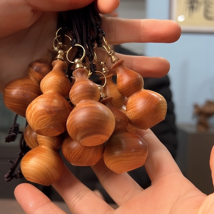 柏木一**涯清乾隆年间的一种釉