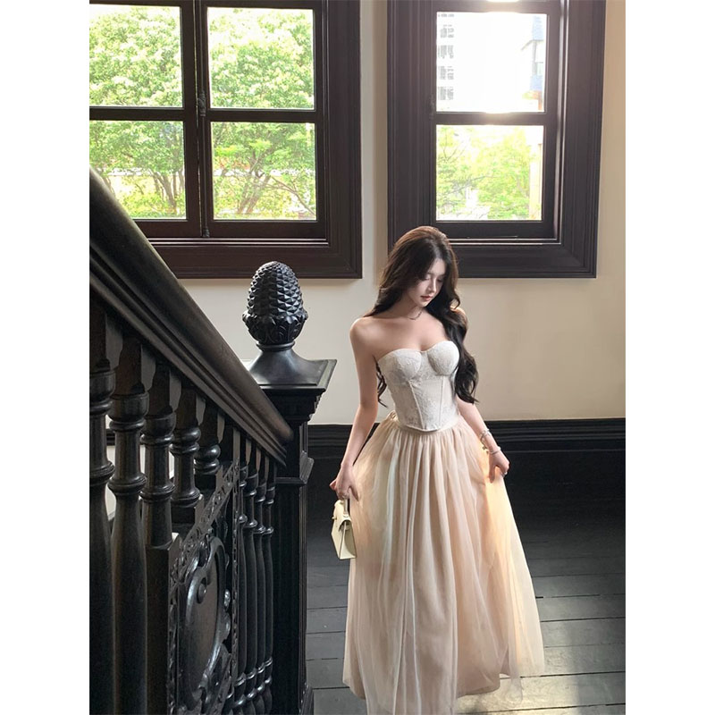 纯欲风气质辣妹设计感修身鱼骨抹胸上衣高腰小众宽松网纱长裙套装