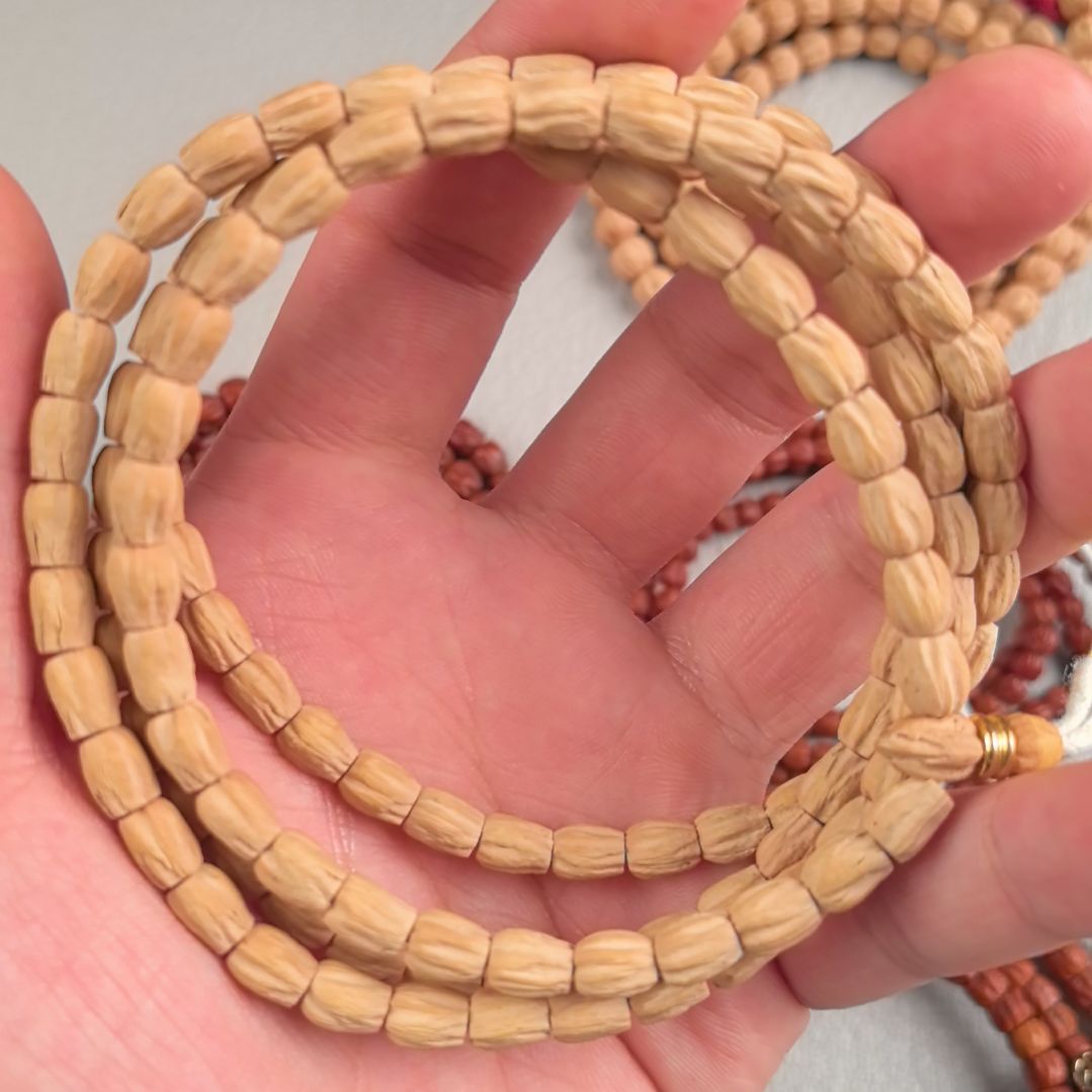 柏香籽/百香籽手串E****-c105