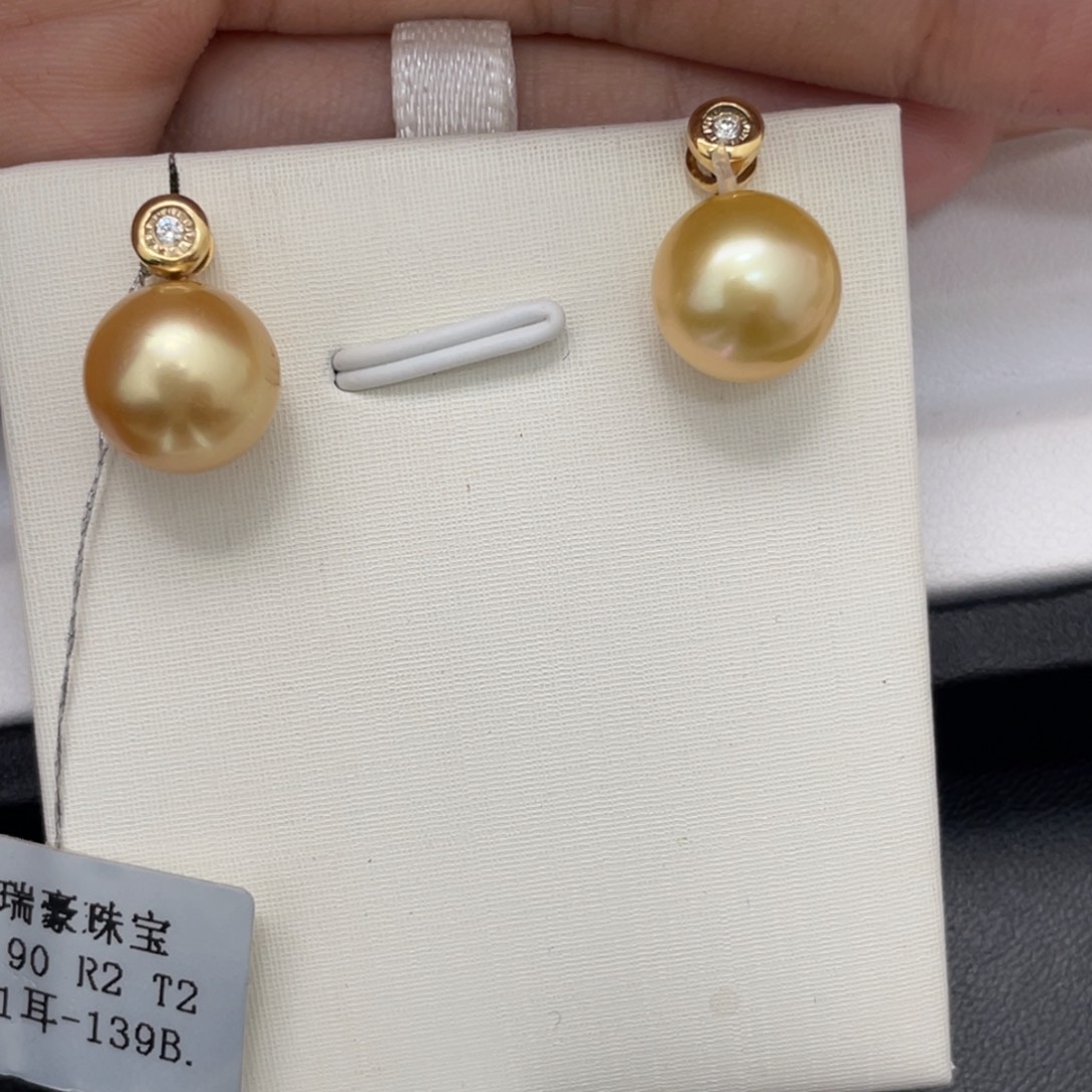 一***青海水珍珠耳饰18K金镶嵌