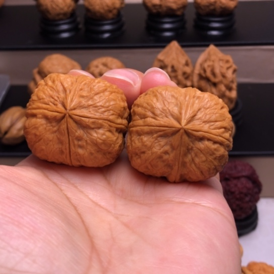 文玩核桃把件玺宝四楞27