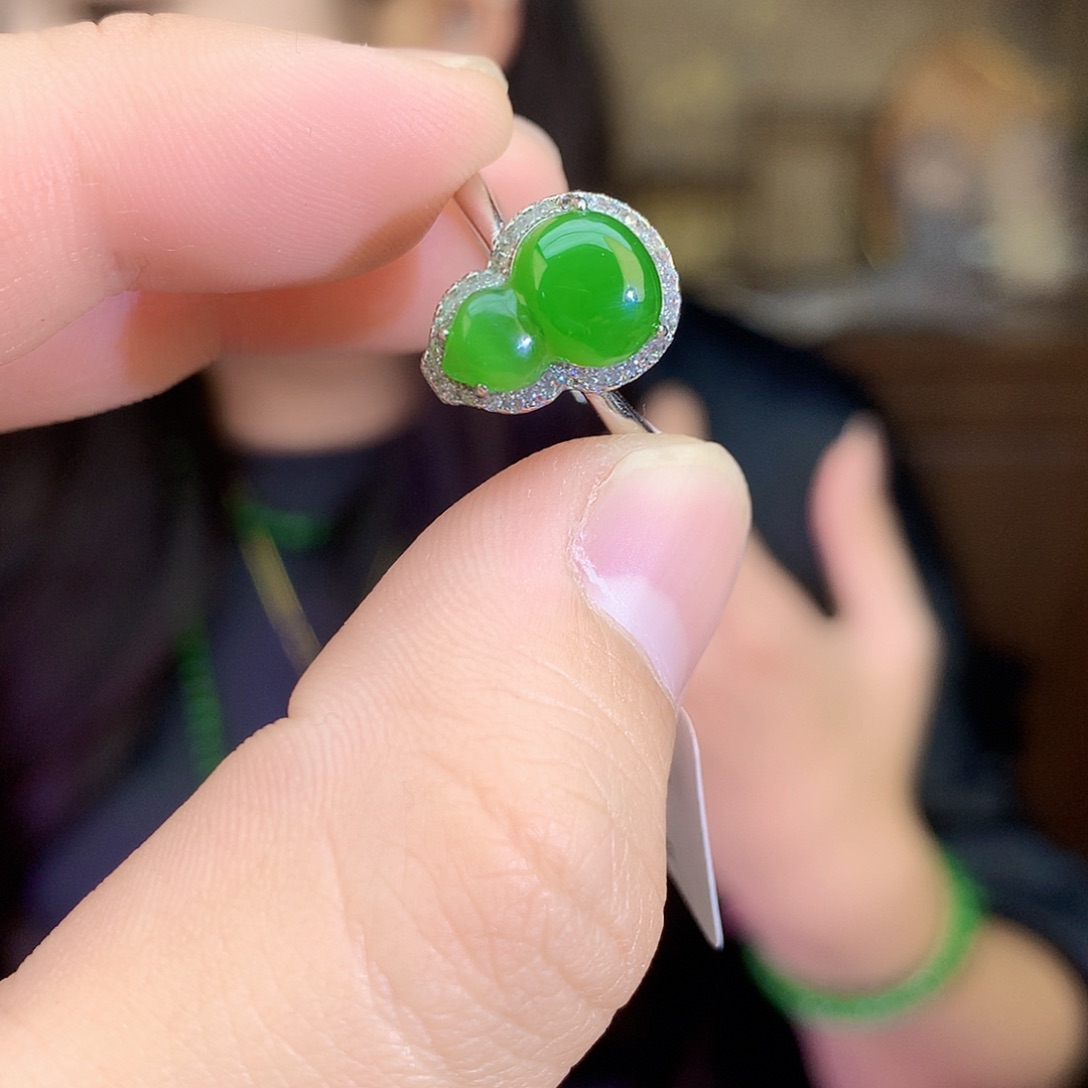 吊坠(不含链)银S925镶嵌和田玉（碧玉）戒指