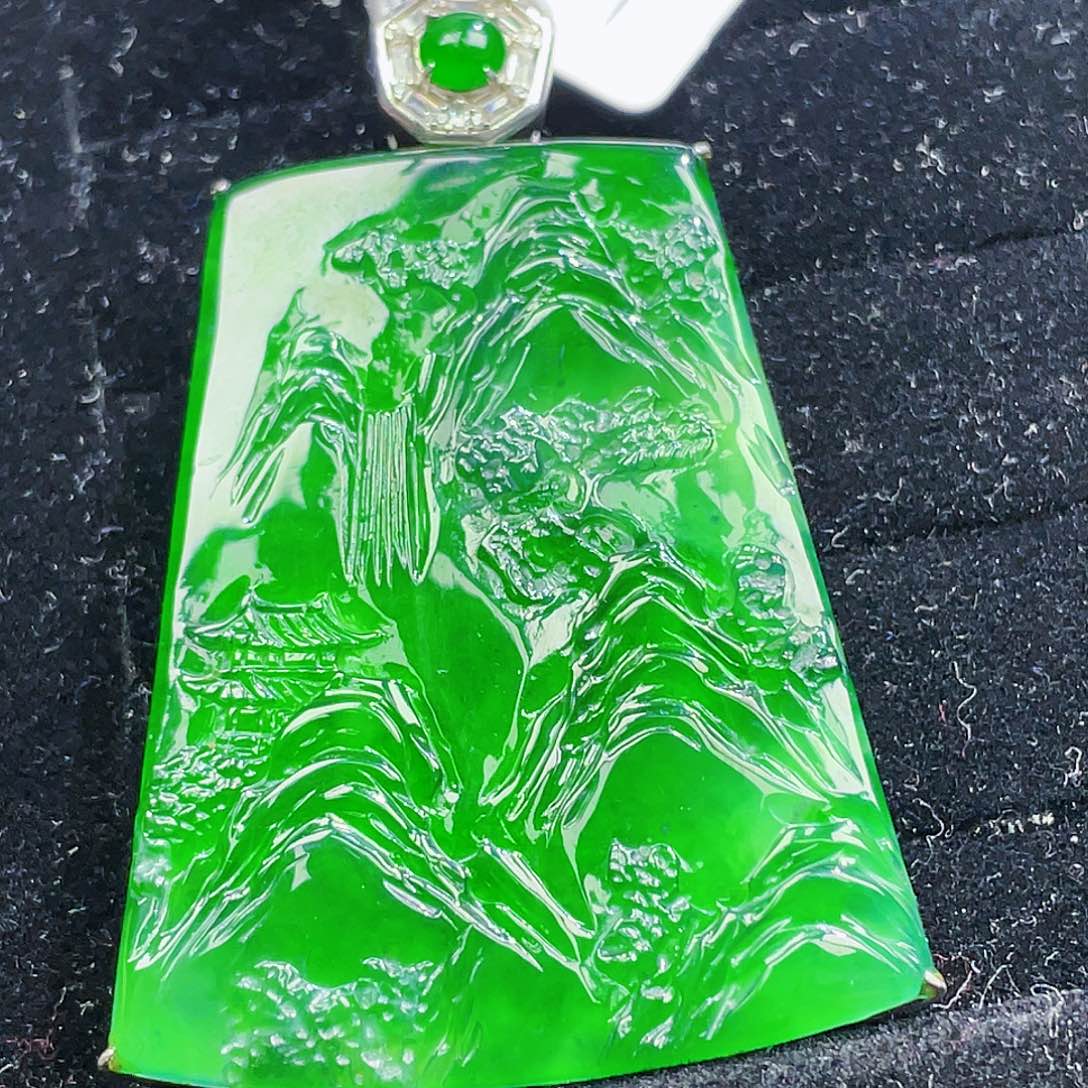 翡翠颈饰未镶嵌65，