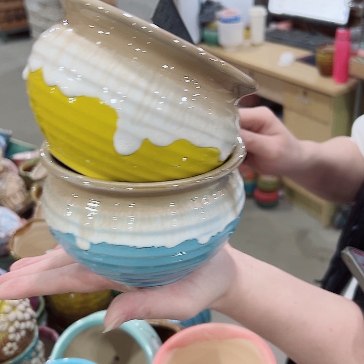 有孔.凑满10元发货多肉陶瓷花盆！