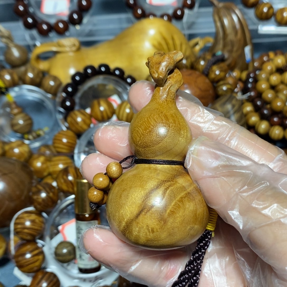 金丝楠木雕工艺品