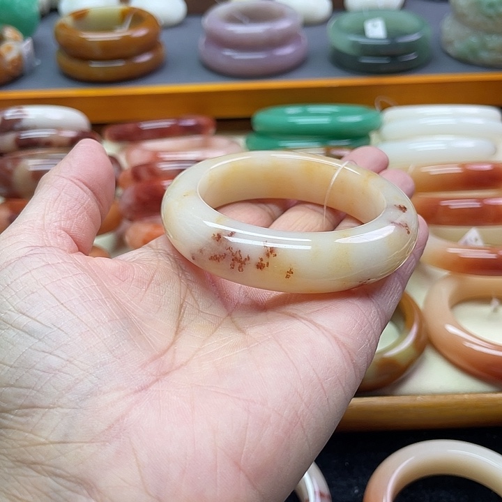 未镶嵌手镯石英质玉媛*贵