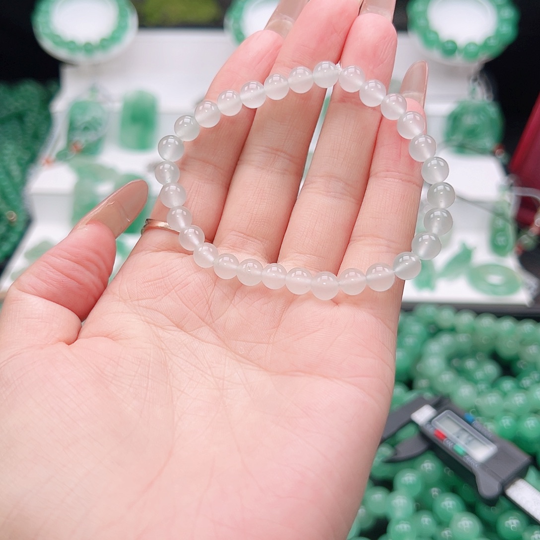 石英质玉（非洲翠）未镶嵌手链