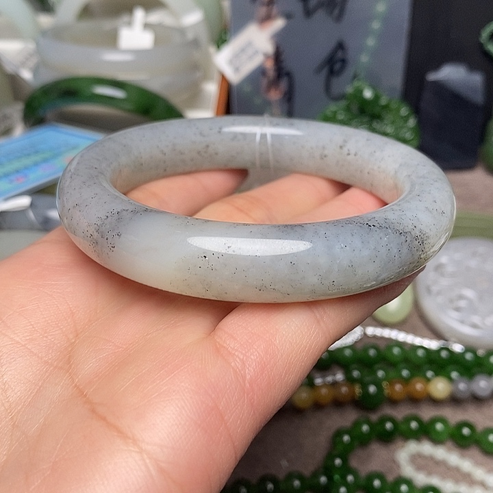 -***_和田玉未镶嵌手镯61