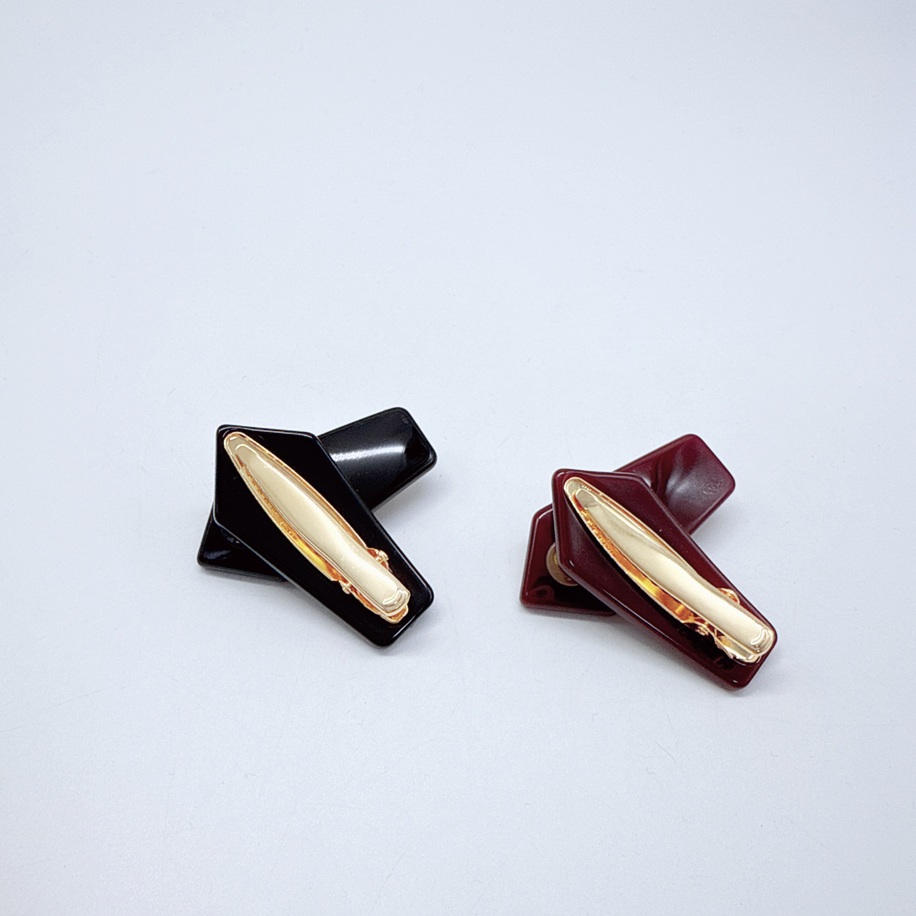 Mi33 光面多边形小圆标鸭嘴夹 Y27060C3-3