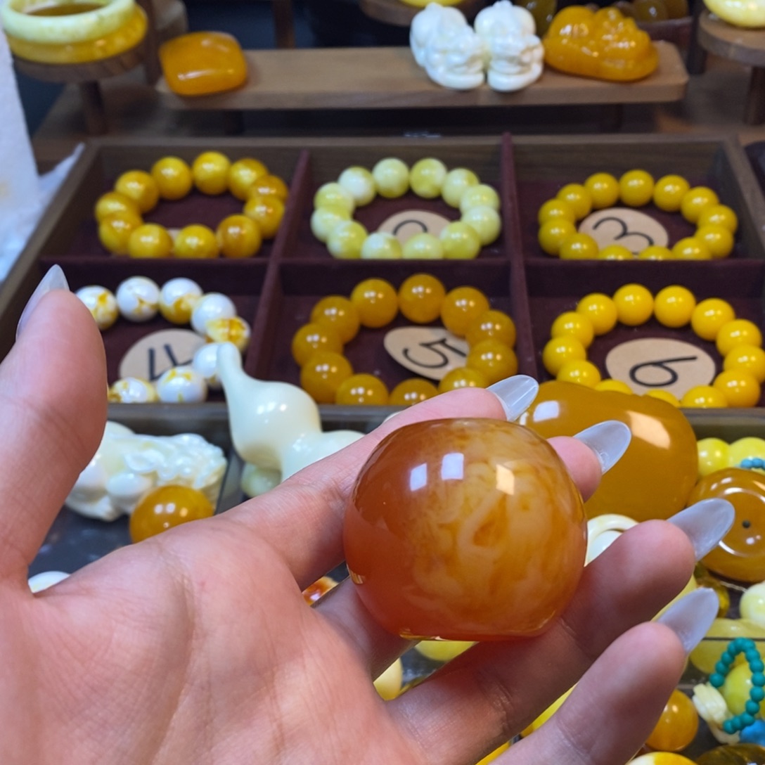 用***8鸡油黄飘花苹果墩