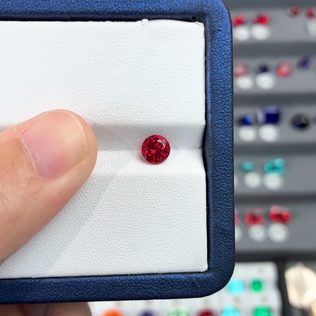 灰***巴合成（培育）红宝石裸石1.13ct