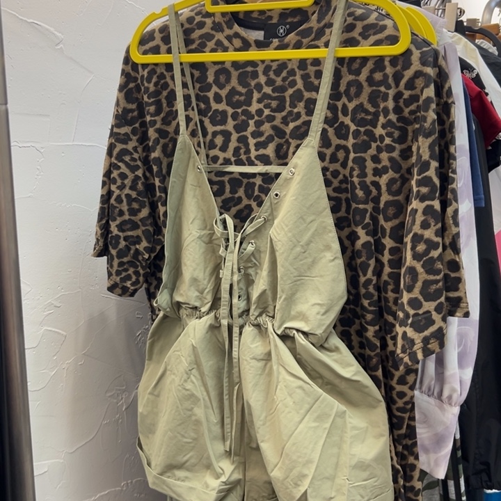 六六家自制 绿色连体短裤