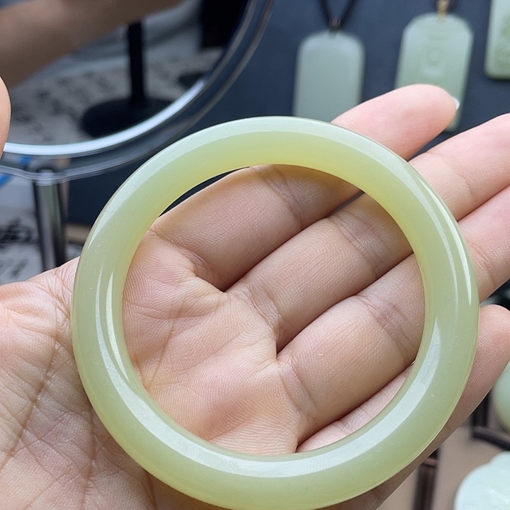 圆条美人镯简单大方59-60