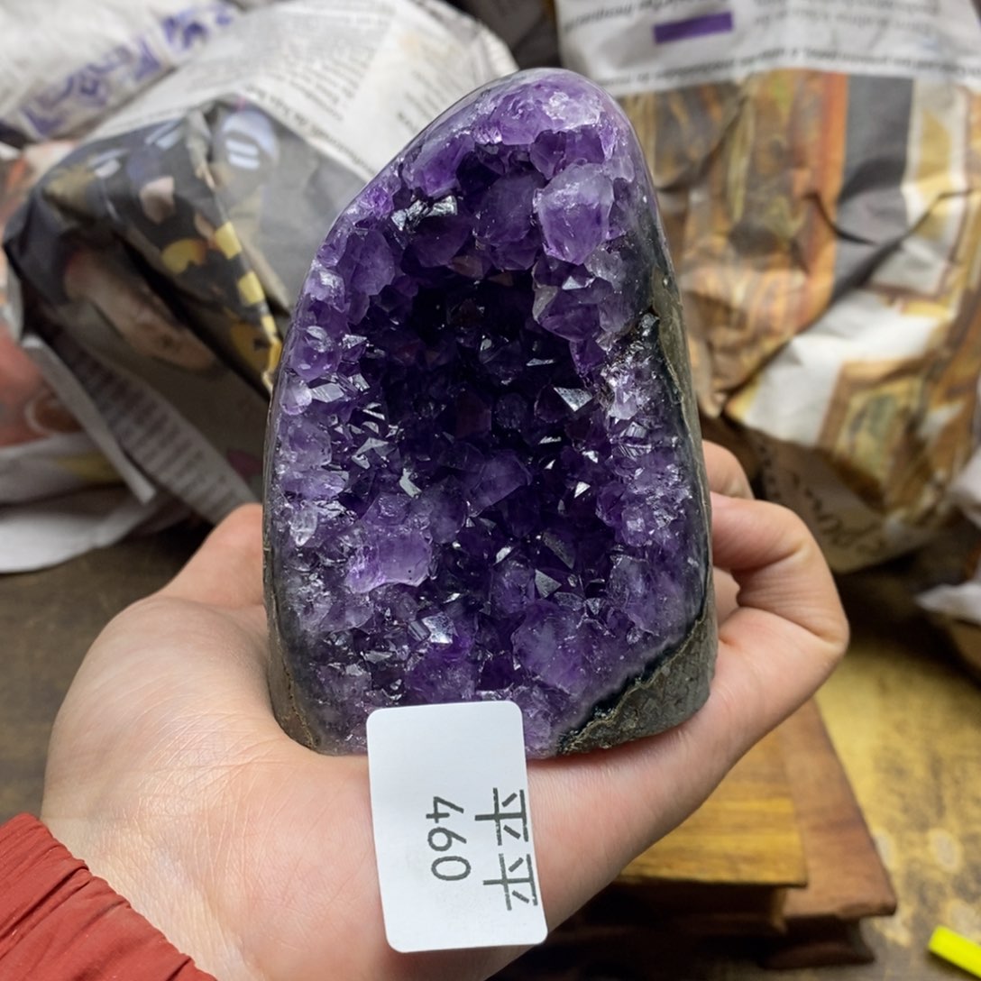 紫晶乌拉圭水晶摆件原石未镶嵌
