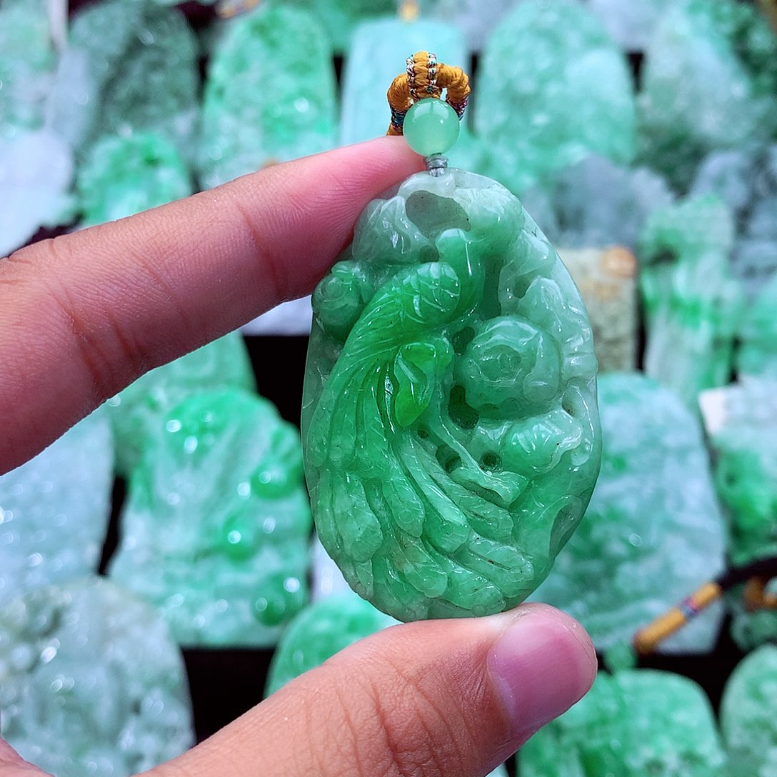 吊坠(不含链)未镶嵌翡翠