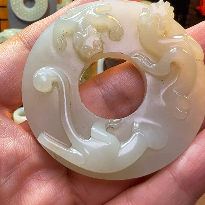 和田玉（糖玉）颈饰未镶嵌隆*