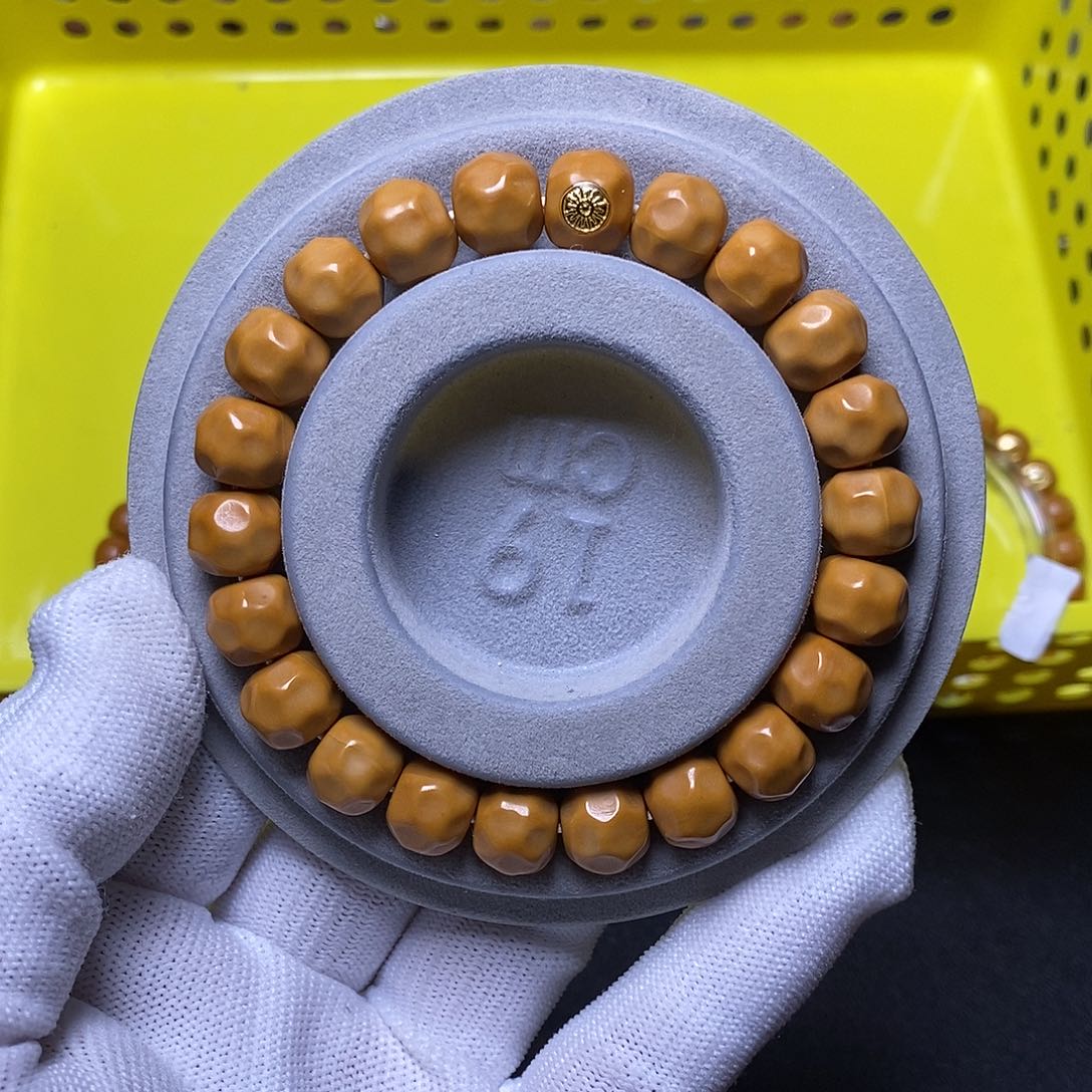 猴头核桃手串金标奶酪11左右44号